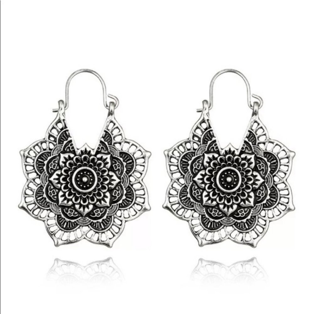 Stunning Boho Metal Drop Dangle Silver